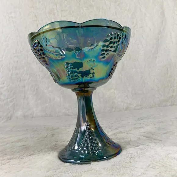 Vintage Indiana Glass Iridescent Blue Harvest Grapes 1960's carnival glass dish - Picture 4 of 9